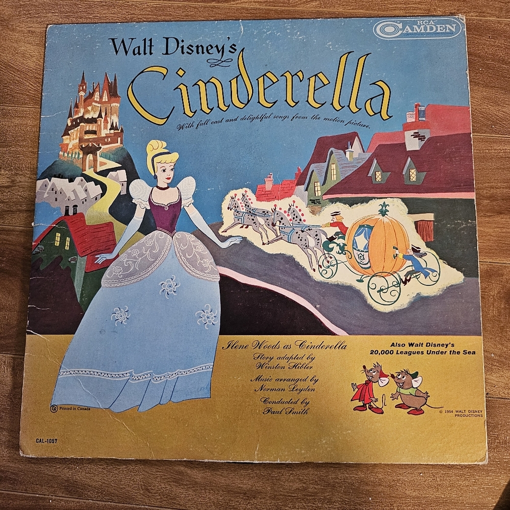 Disney Vinyl LP - Cinderella  / 20,000 leagues under the sea 1954